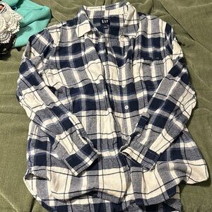 GAP Men's Navy and Cream Checkered Shirt